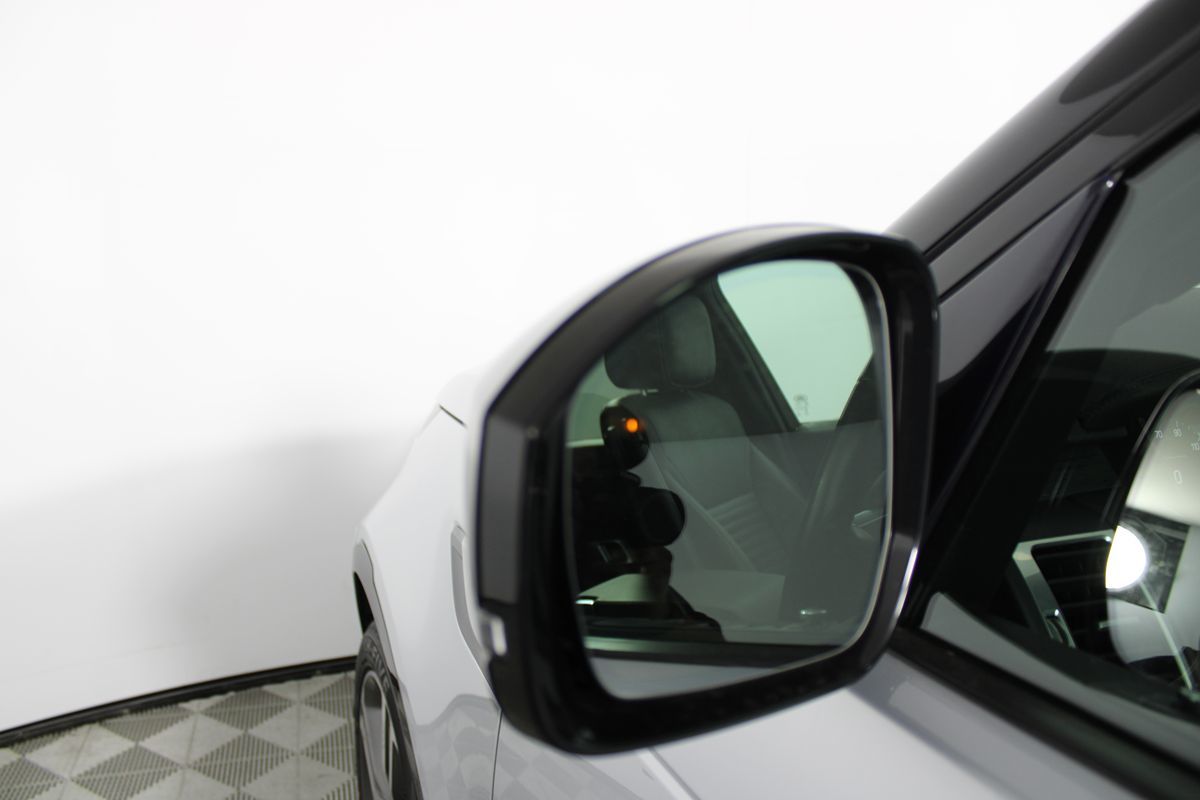 2022 Land Rover Discovery S R Dynamic - Photo 45