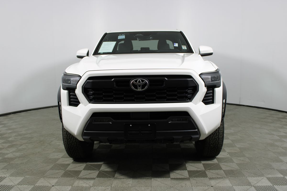 2024 Toyota Tacoma TRD 4x4 photo 2