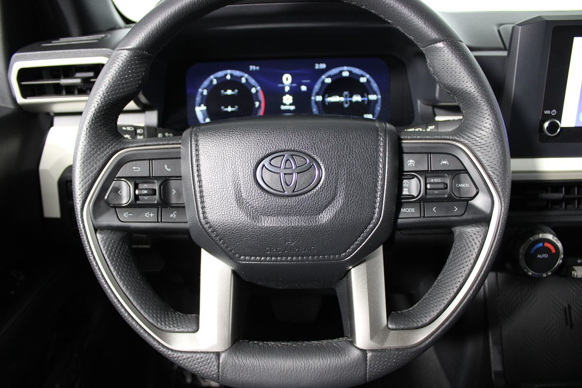 2024 Toyota Tacoma TRD 4x4 photo 4