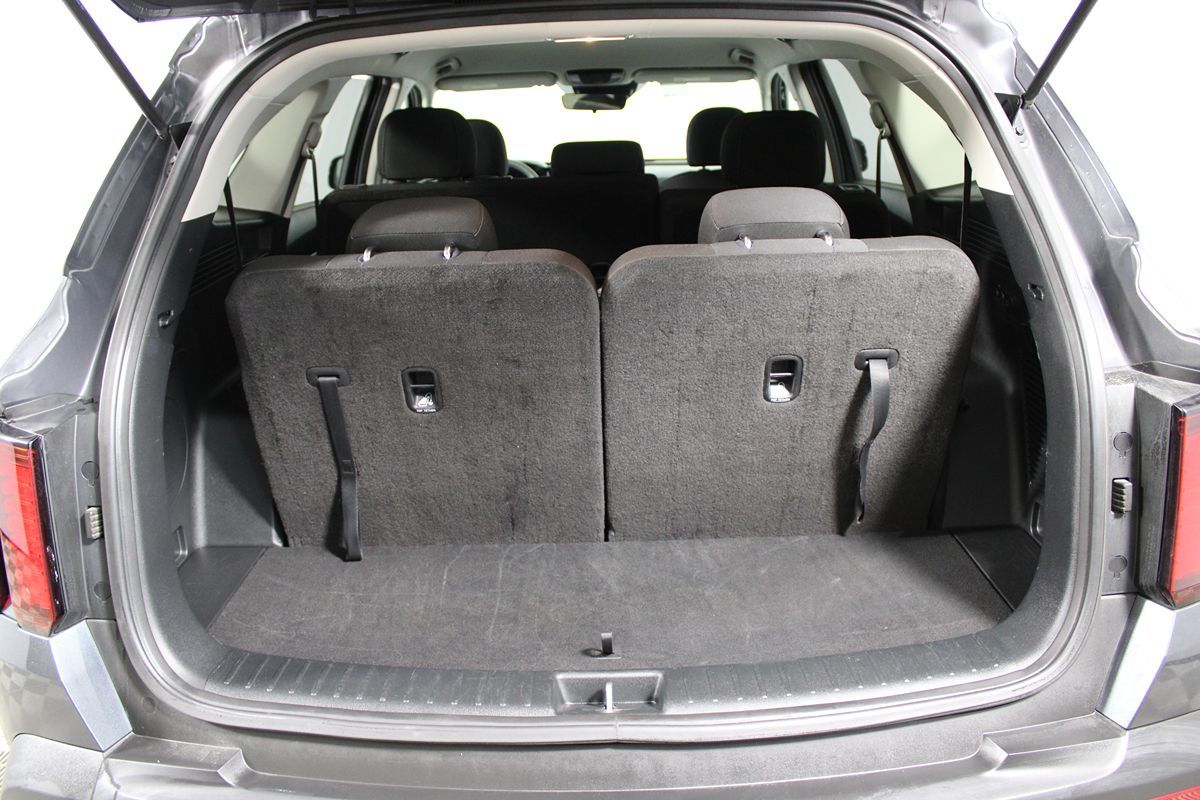 2022 Kia Sorento LX photo 28