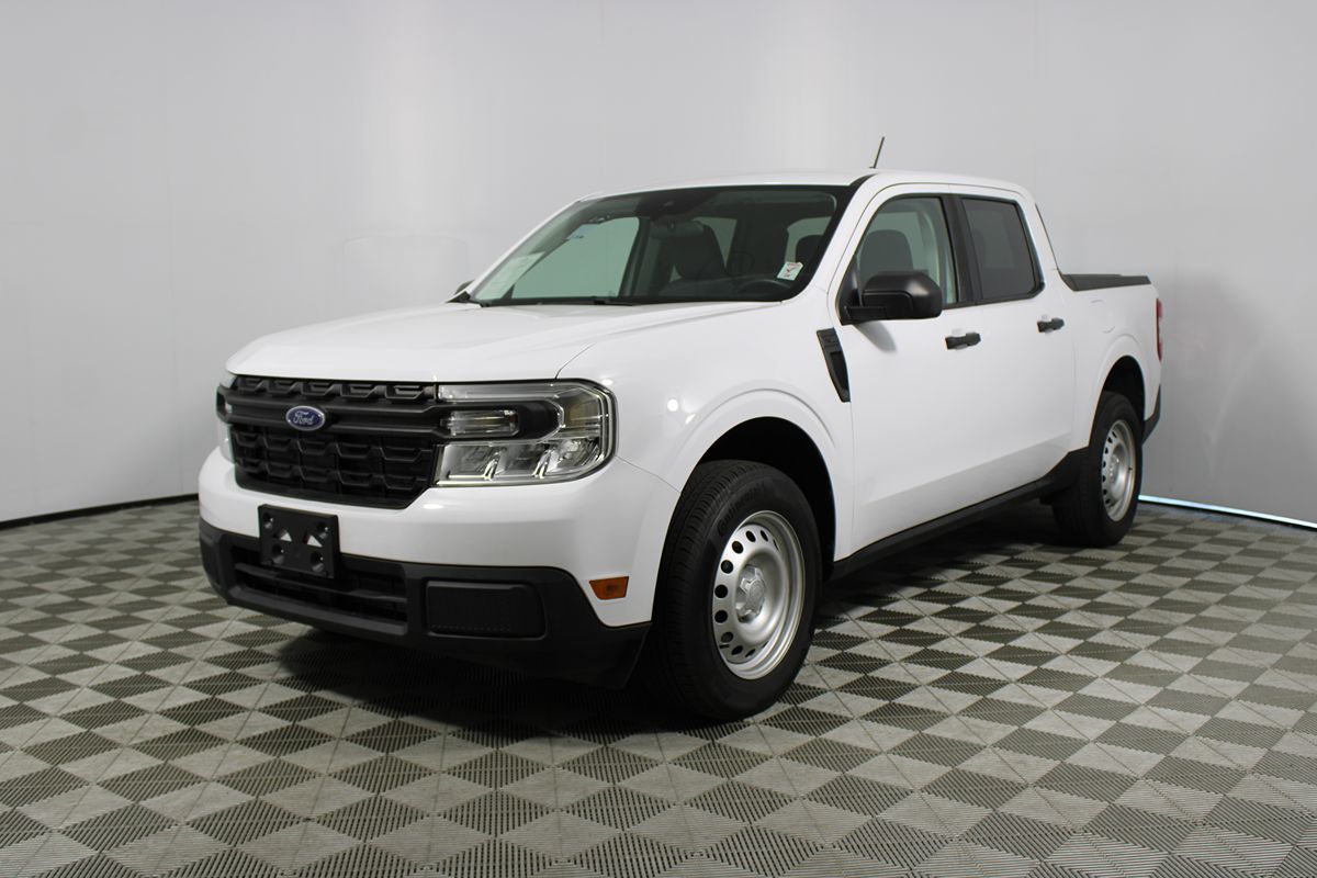 2023 Ford Maverick XL photo 3