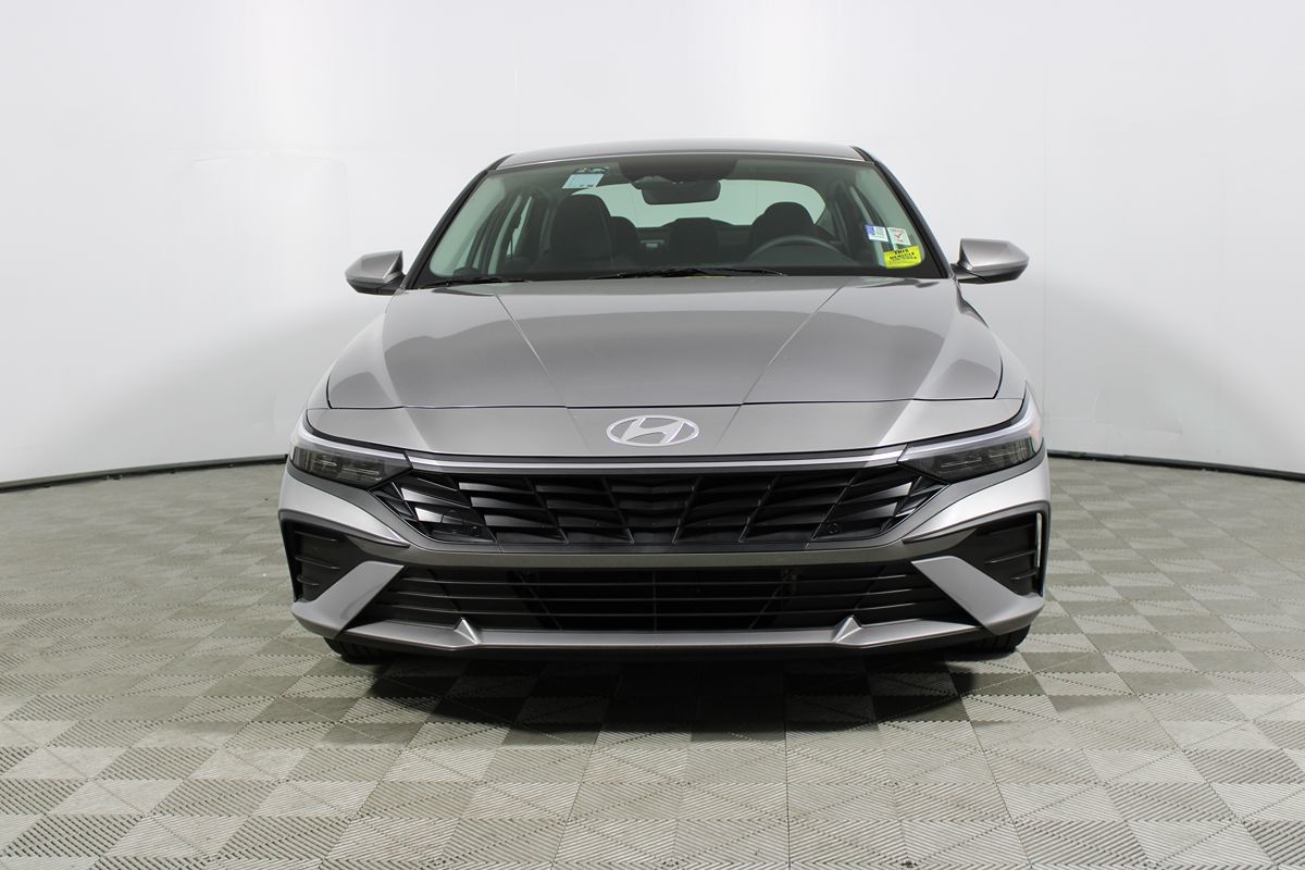 2025 Hyundai Elantra Hybrid Blue photo 2