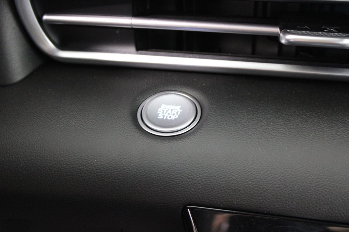 2025 Hyundai Elantra Blue - Photo 14