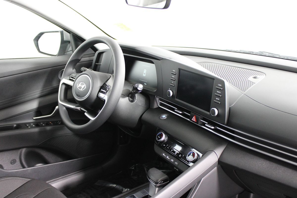 2025 Hyundai Elantra Hybrid Blue photo 18