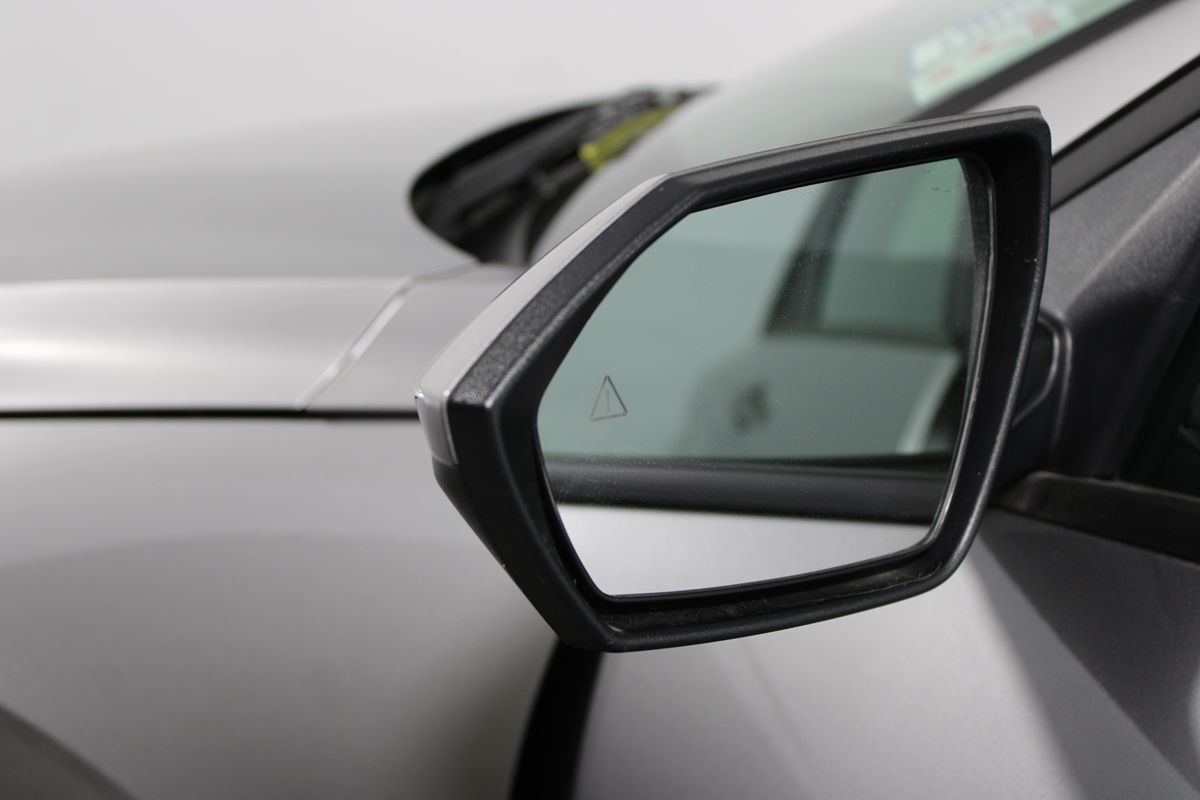 2025 Hyundai Elantra Blue - Photo 29