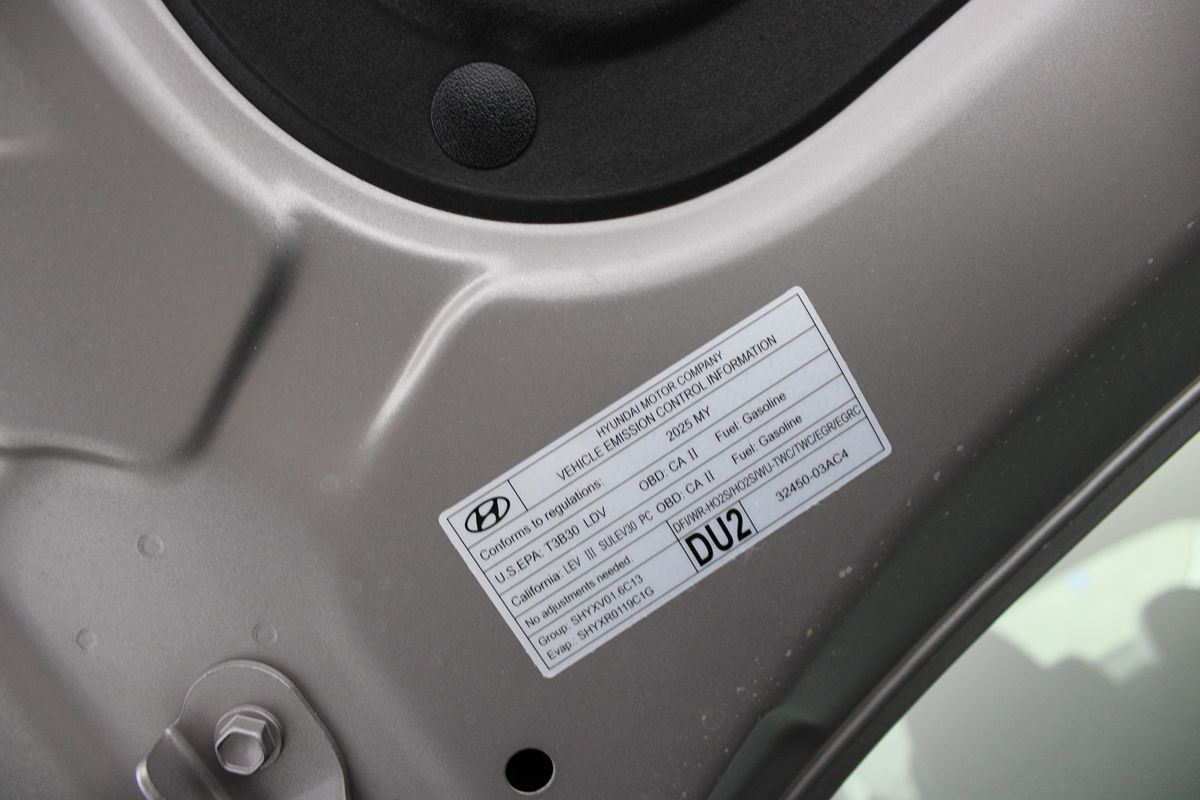 2025 Hyundai Elantra Blue - Photo 37