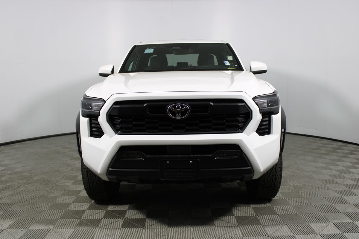 2024 Toyota Tacoma TRD photo 2