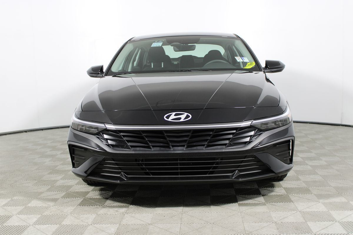 2025 Hyundai Elantra Hybrid Blue photo 2