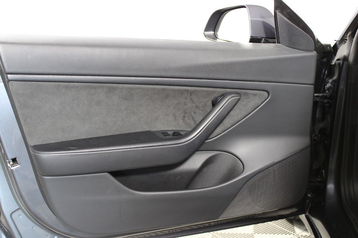 2021 Tesla Model 3 Long Range photo 18