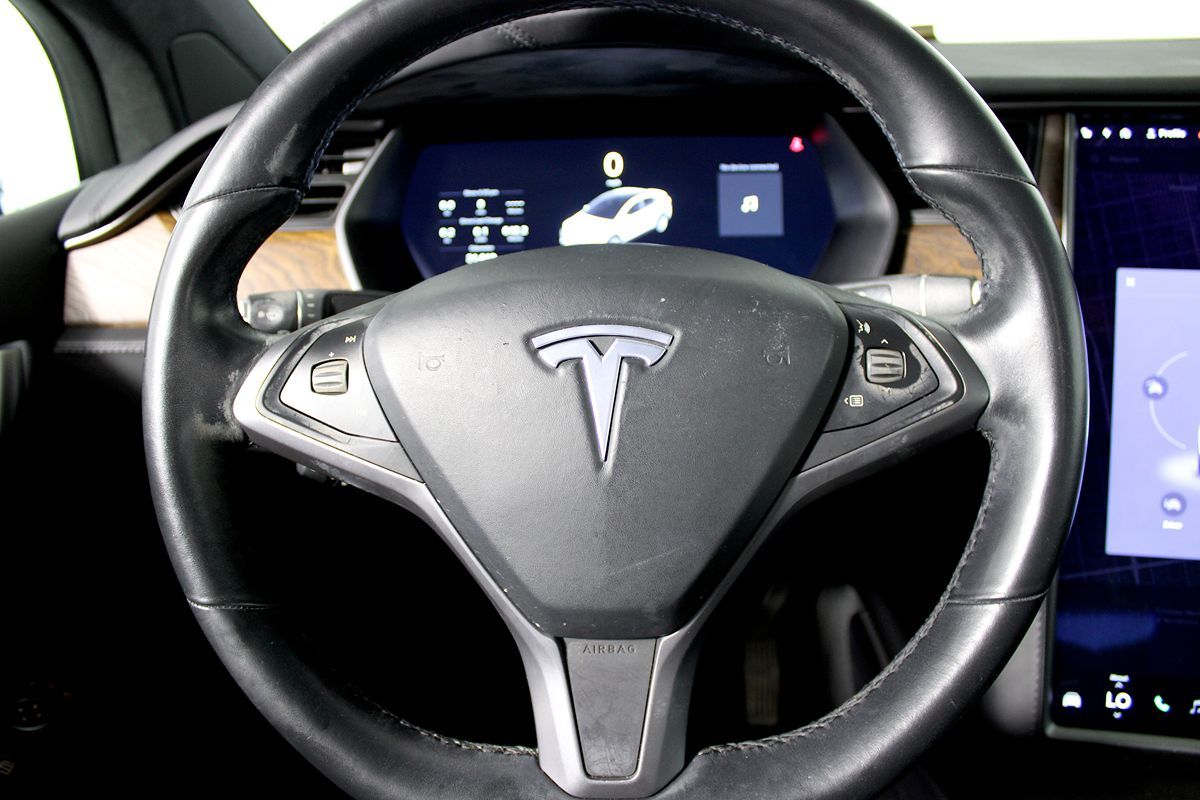 2021 Tesla Model X Long Range photo 10
