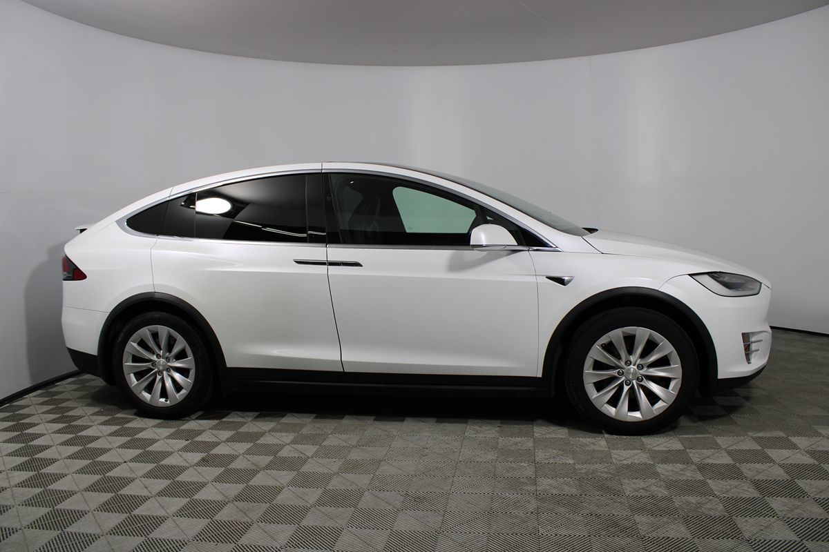 2021 Tesla Model X Long Range photo 29