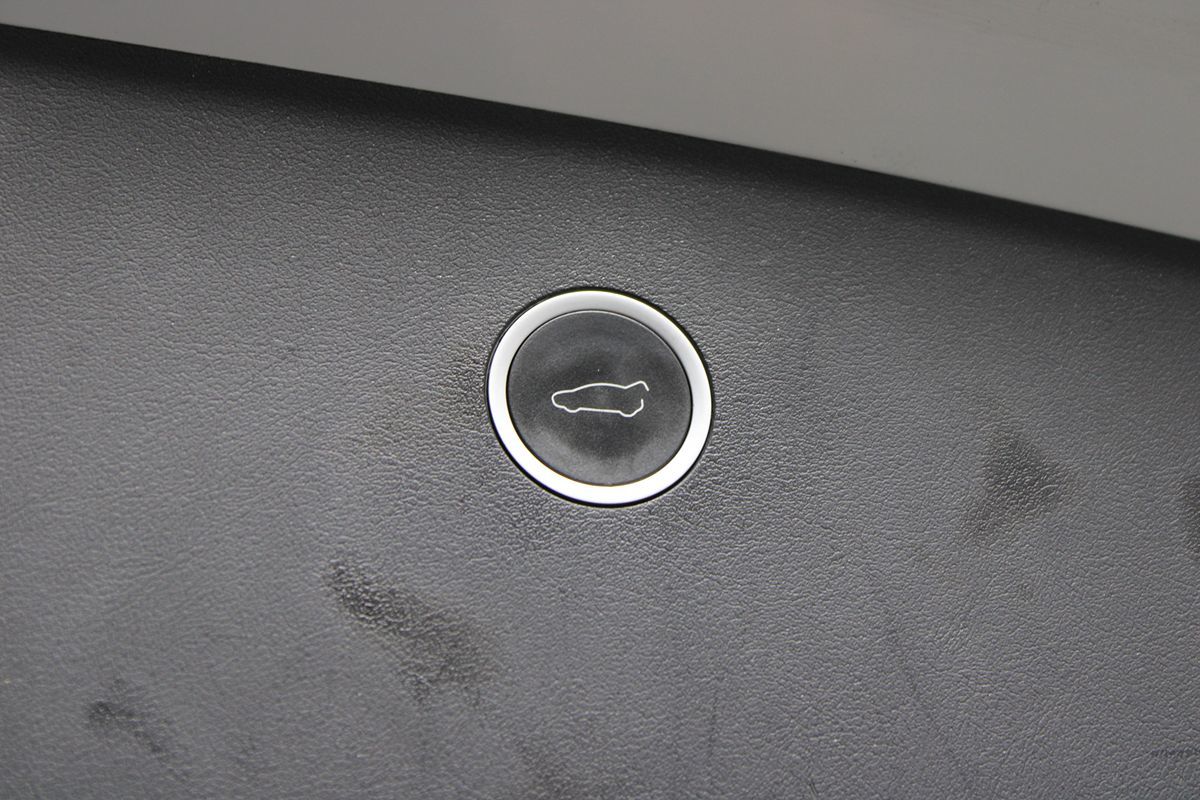2021 Tesla Model X Long Range photo 22