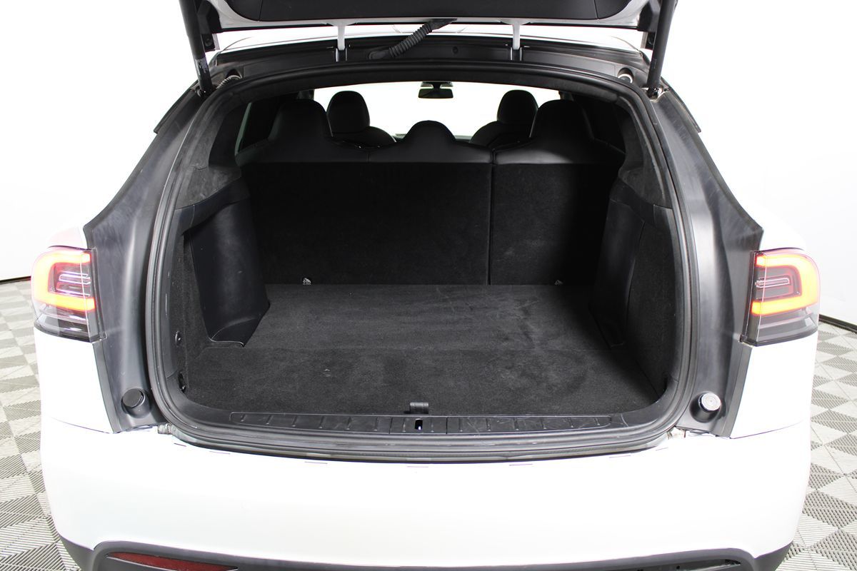2021 Tesla Model X Long Range photo 21