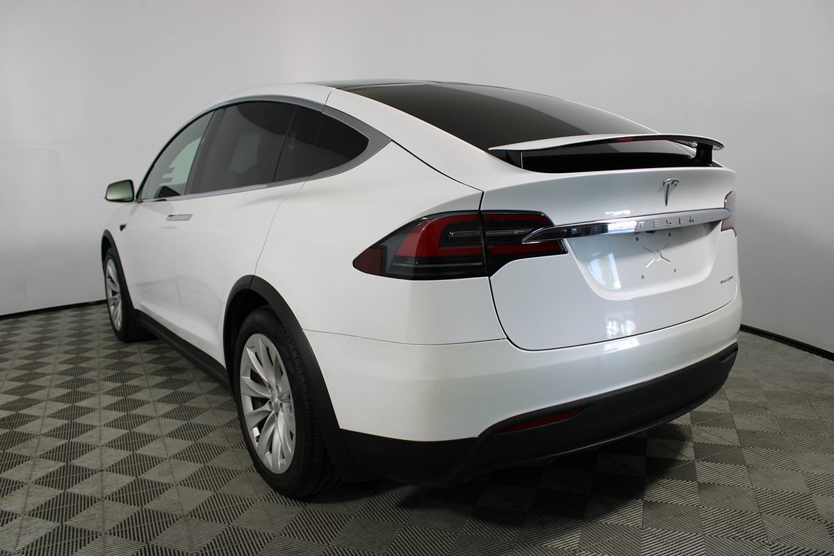 2021 Tesla Model X Long Range photo 26