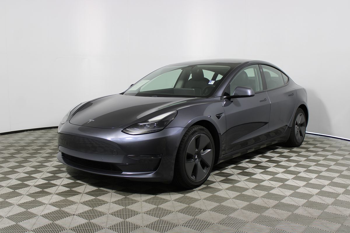 2021 Tesla Model 3 Standard Range Plus photo 3