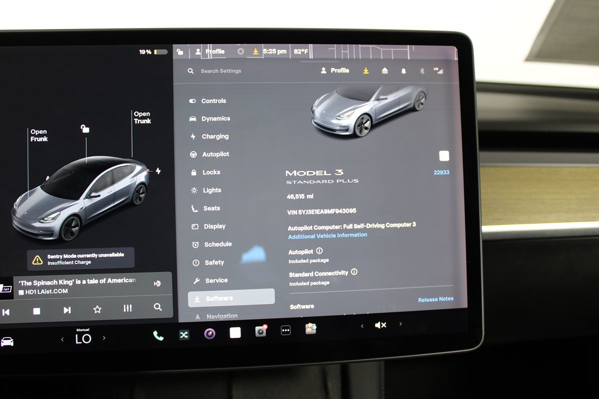 2021 Tesla Model 3 Standard Range Plus photo 6