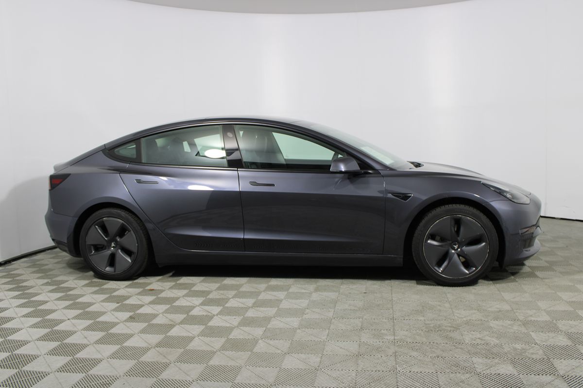 2021 Tesla Model 3 Standard Range Plus photo 12