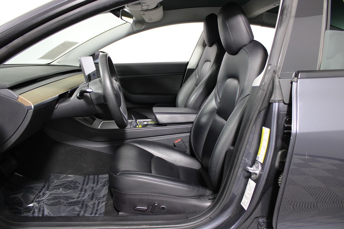 2021 Tesla Model 3 Standard Range Plus photo 15