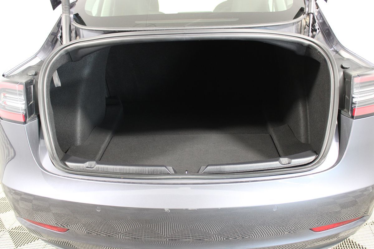 2021 Tesla Model 3 Standard Range Plus photo 21