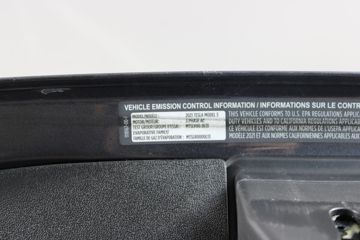 2021 Tesla Model 3 Standard Range Plus photo 22