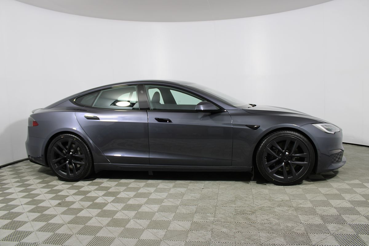 2021 Tesla Model S Plaid photo 26