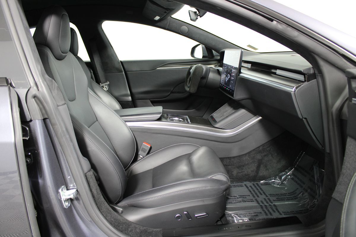 2021 Tesla Model S Plaid photo 8