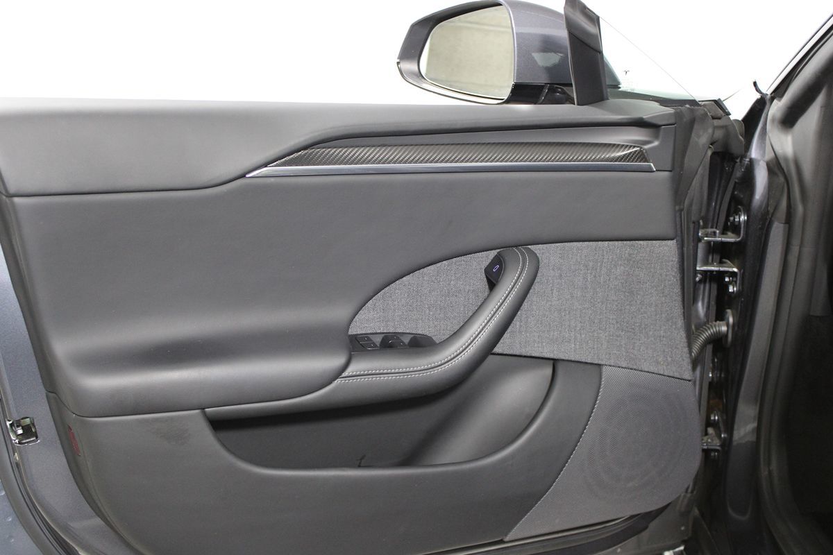 2021 Tesla Model S Plaid photo 5