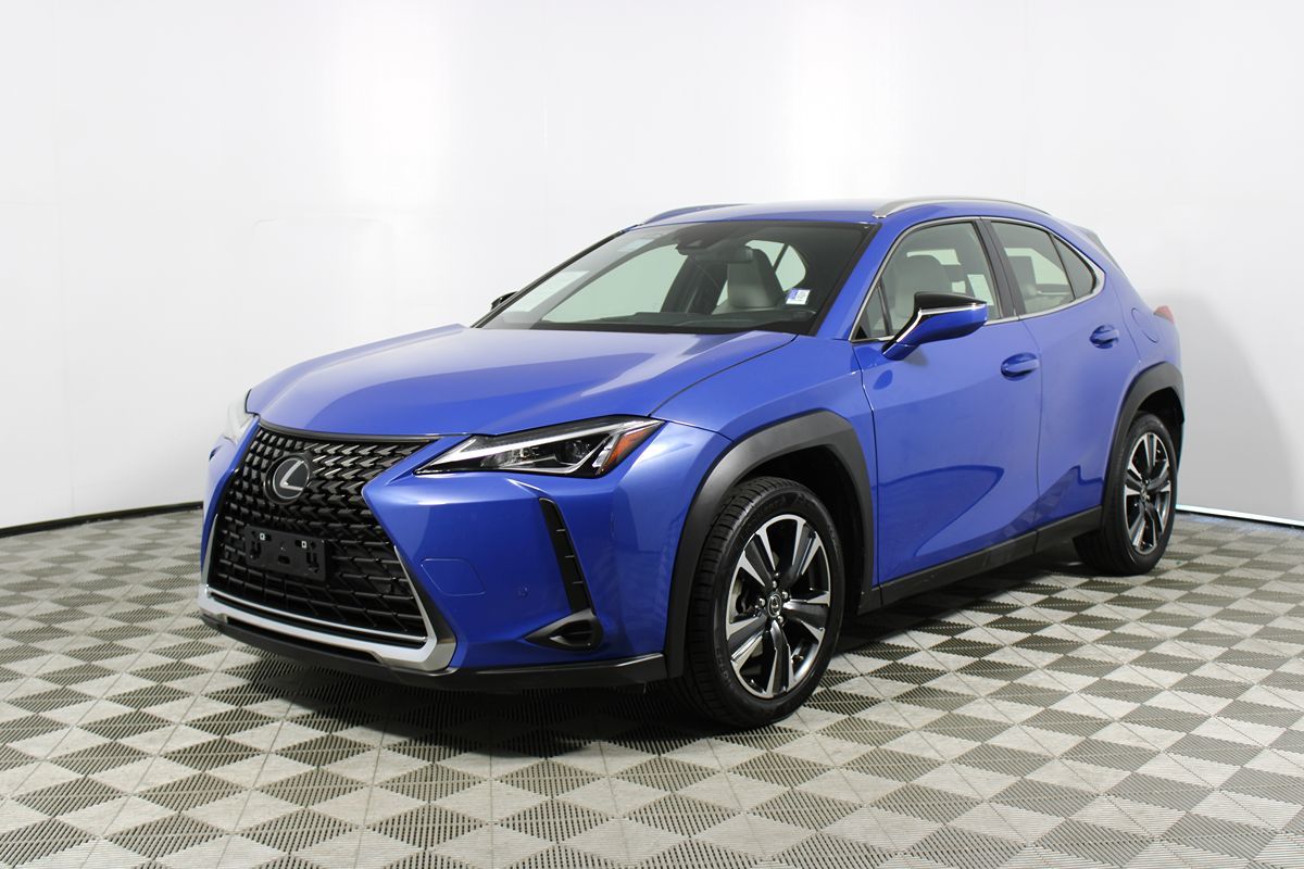2022 Lexus UX 200 photo 3