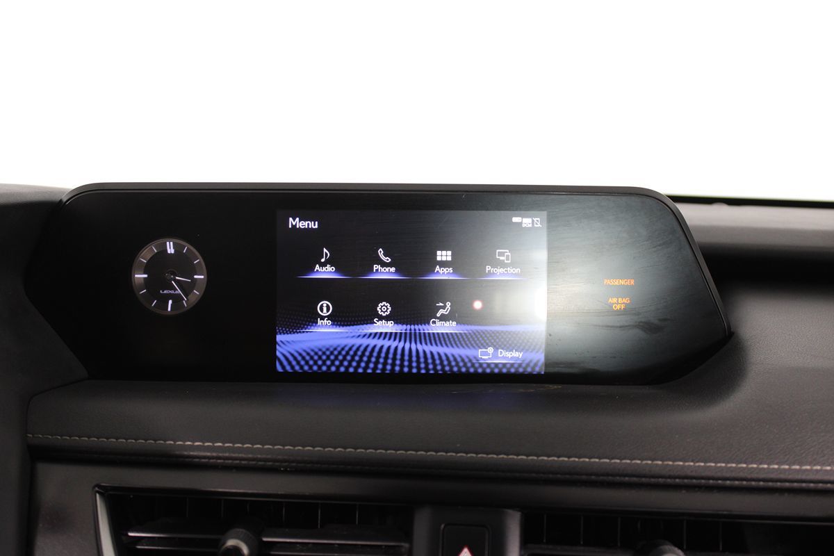 2022 Lexus UX 200 photo 15