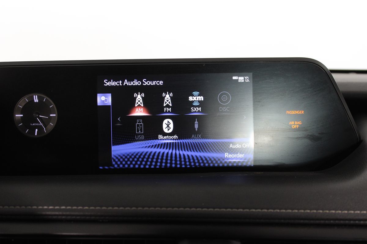 2022 Lexus UX 200 photo 17