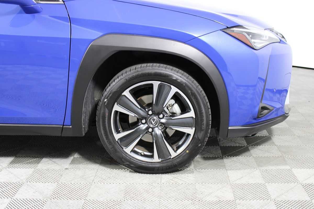 2022 Lexus UX 200 photo 33