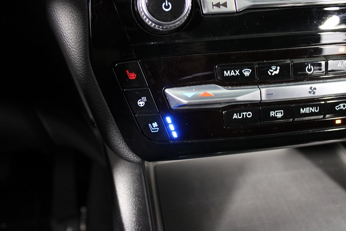 2022 Ford Explorer ST photo 7