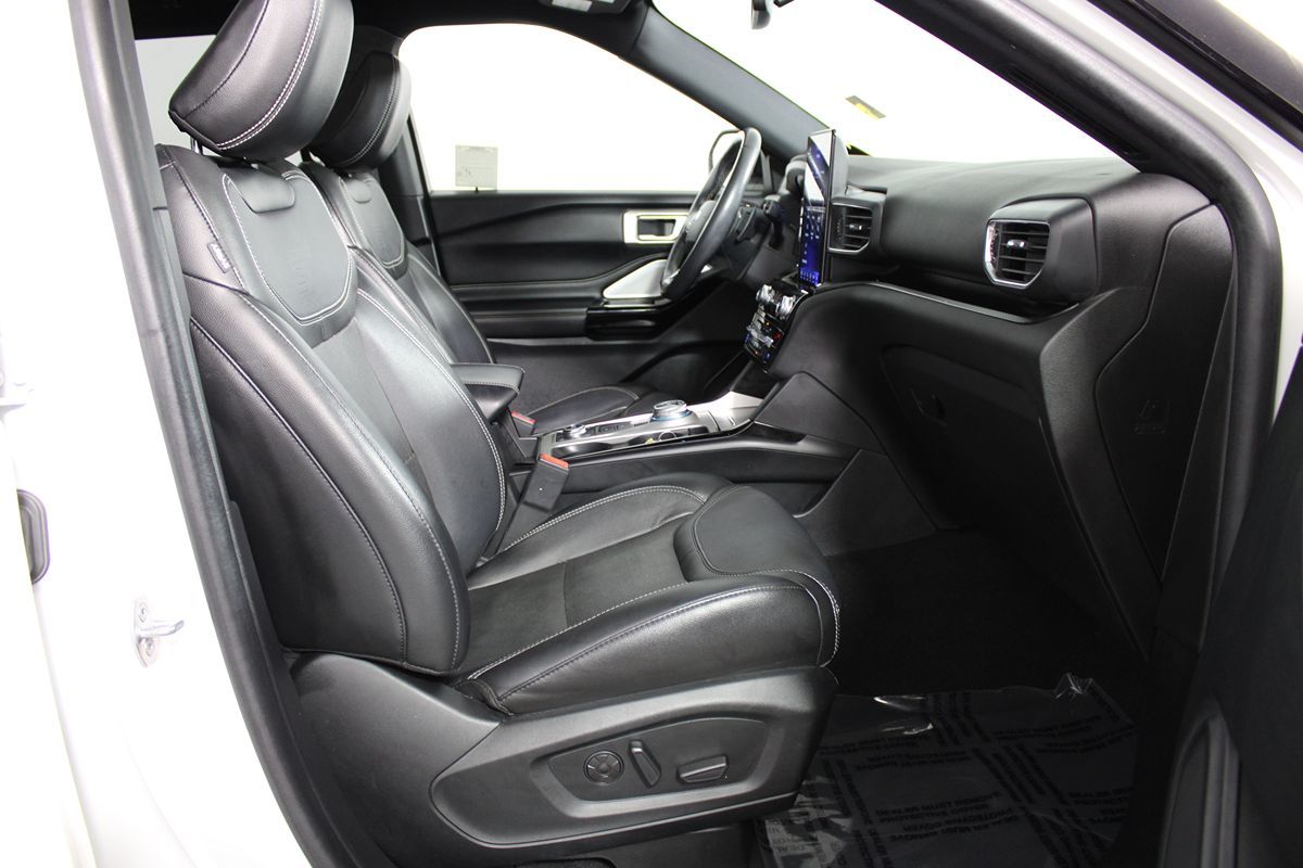 2022 Ford Explorer ST photo 20