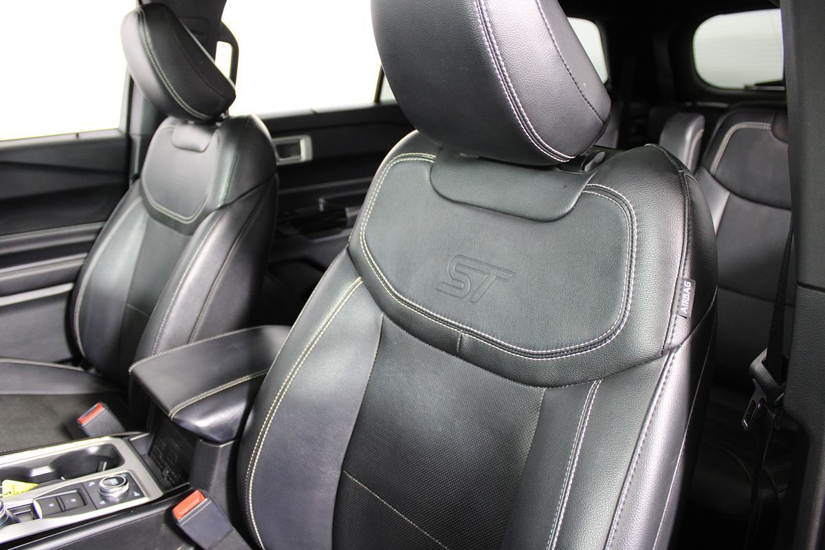 2022 Ford Explorer ST photo 24