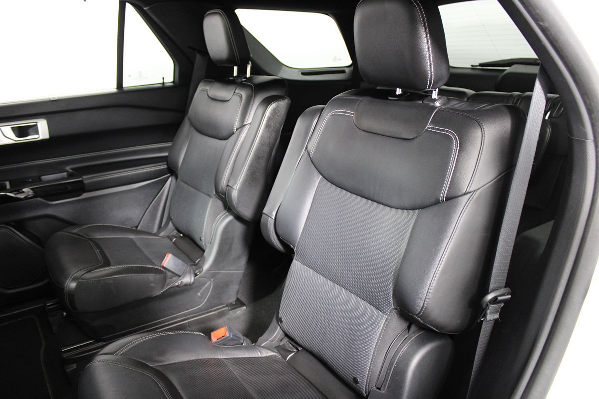 2022 Ford Explorer ST photo 27