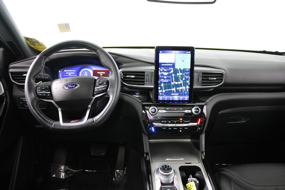2022 Ford Explorer ST photo 36