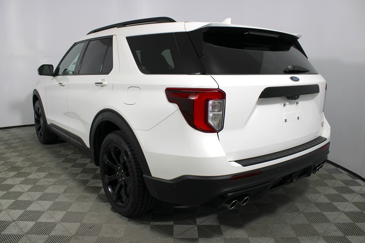 2022 Ford Explorer ST photo 38
