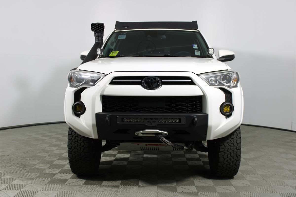 2021 Toyota 4Runner SR5 photo 2