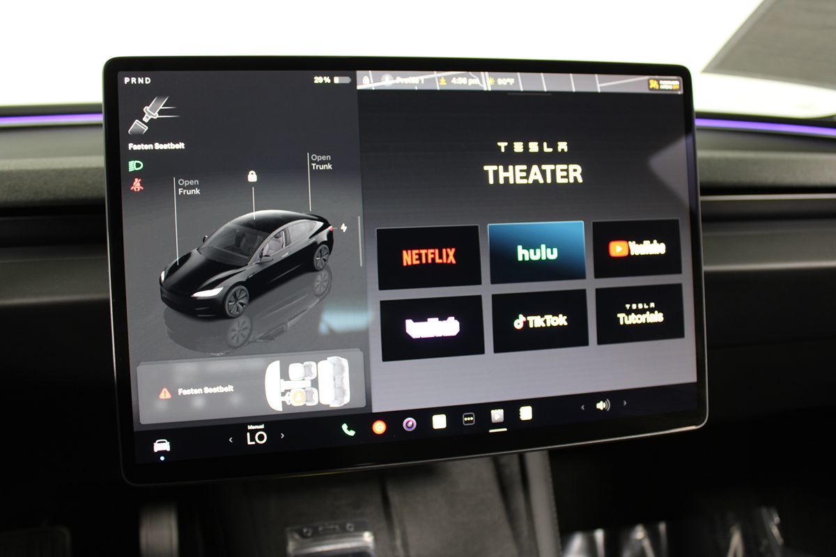 2025 Tesla Model 3 Long Range photo 17