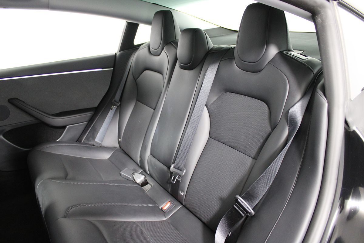 2025 Tesla Model 3 Long Range photo 18