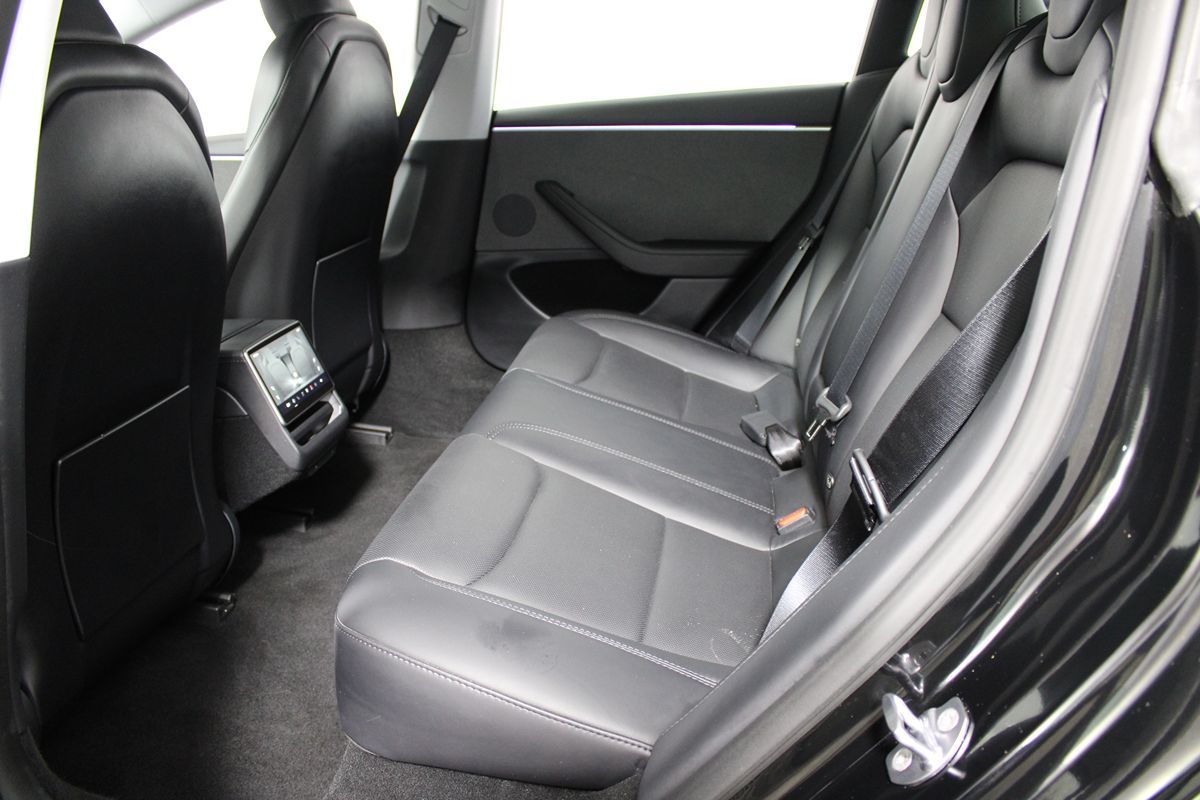 2025 Tesla Model 3 Long Range photo 20