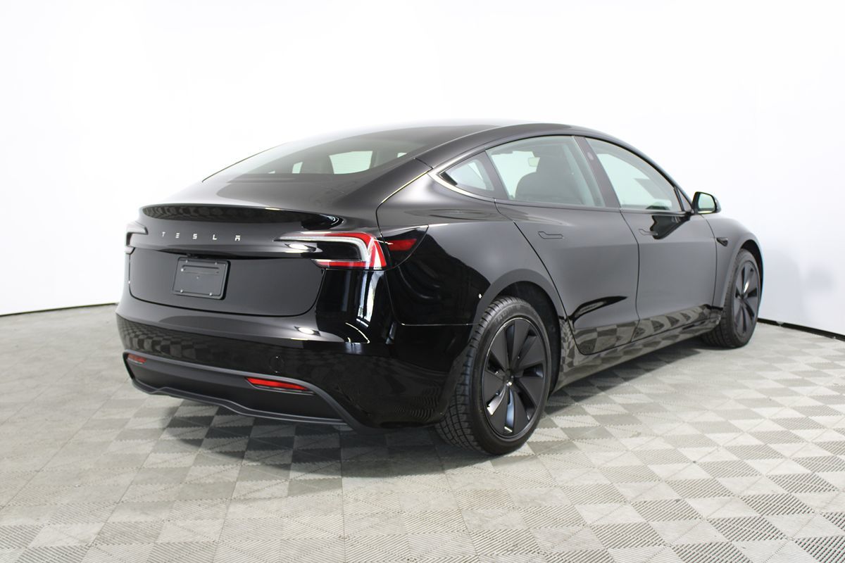 2025 Tesla Model 3 Long Range photo 25