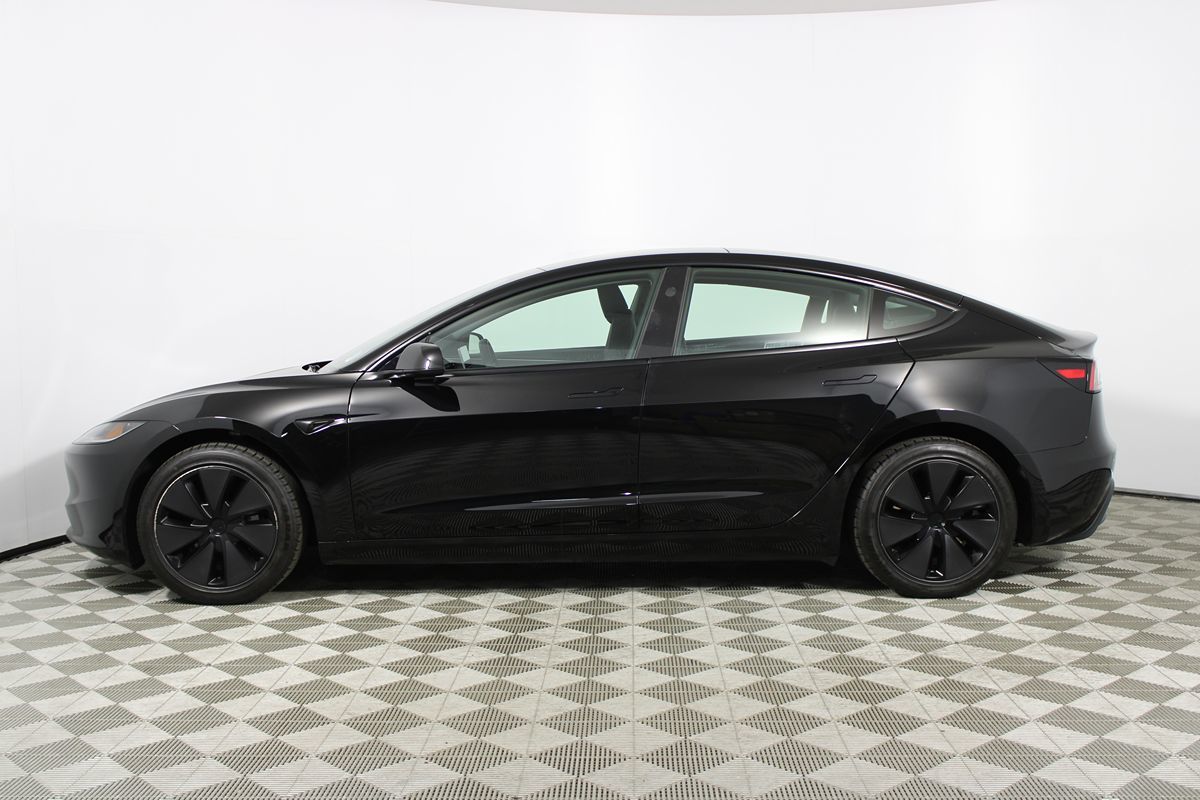 2025 Tesla Model 3 Long Range photo 27