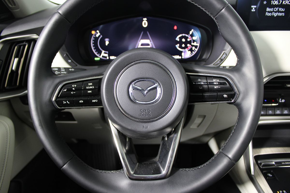 2024 Mazda CX-90 Premium Plus photo 2
