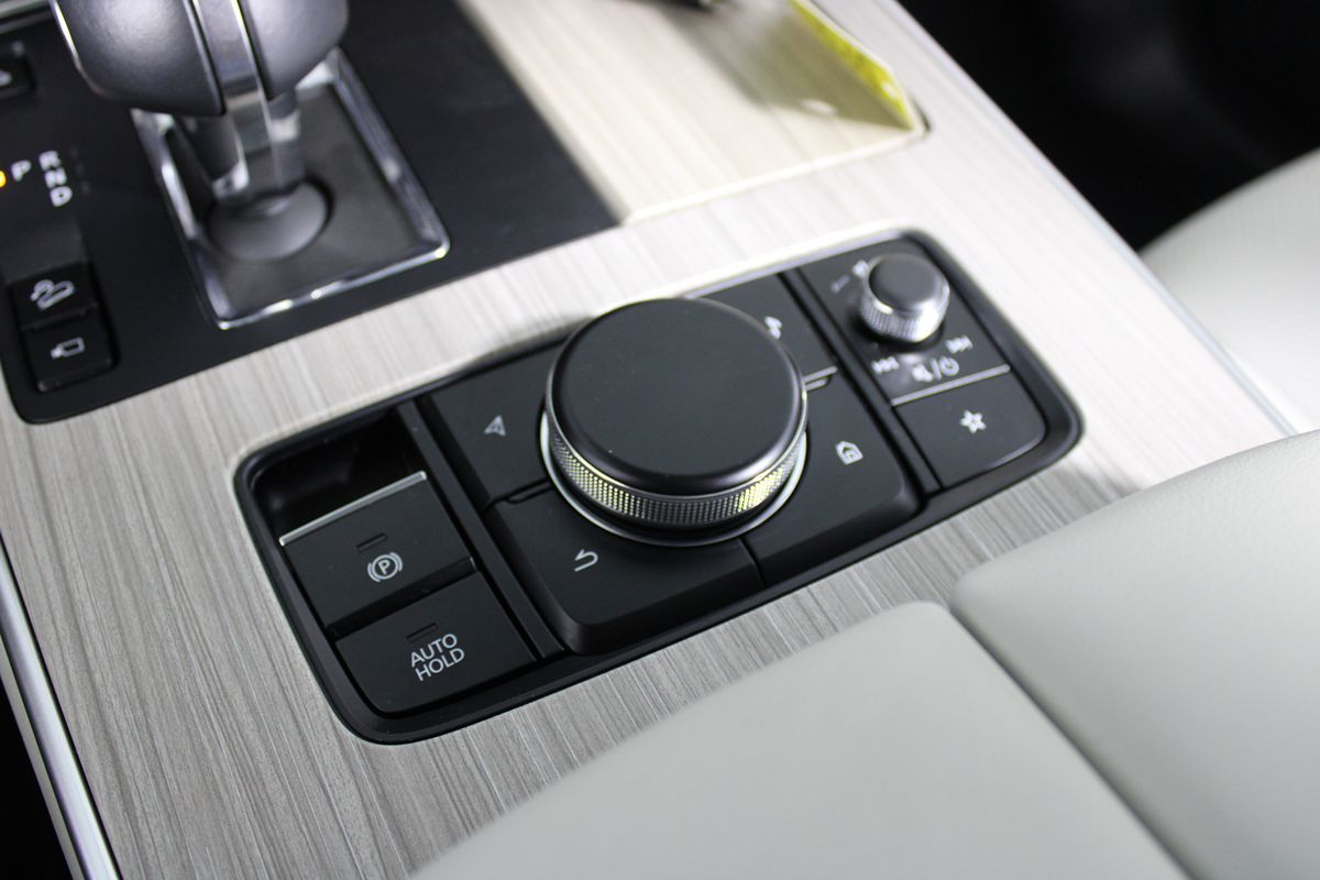 2024 Mazda CX-90 Premium Plus photo 11
