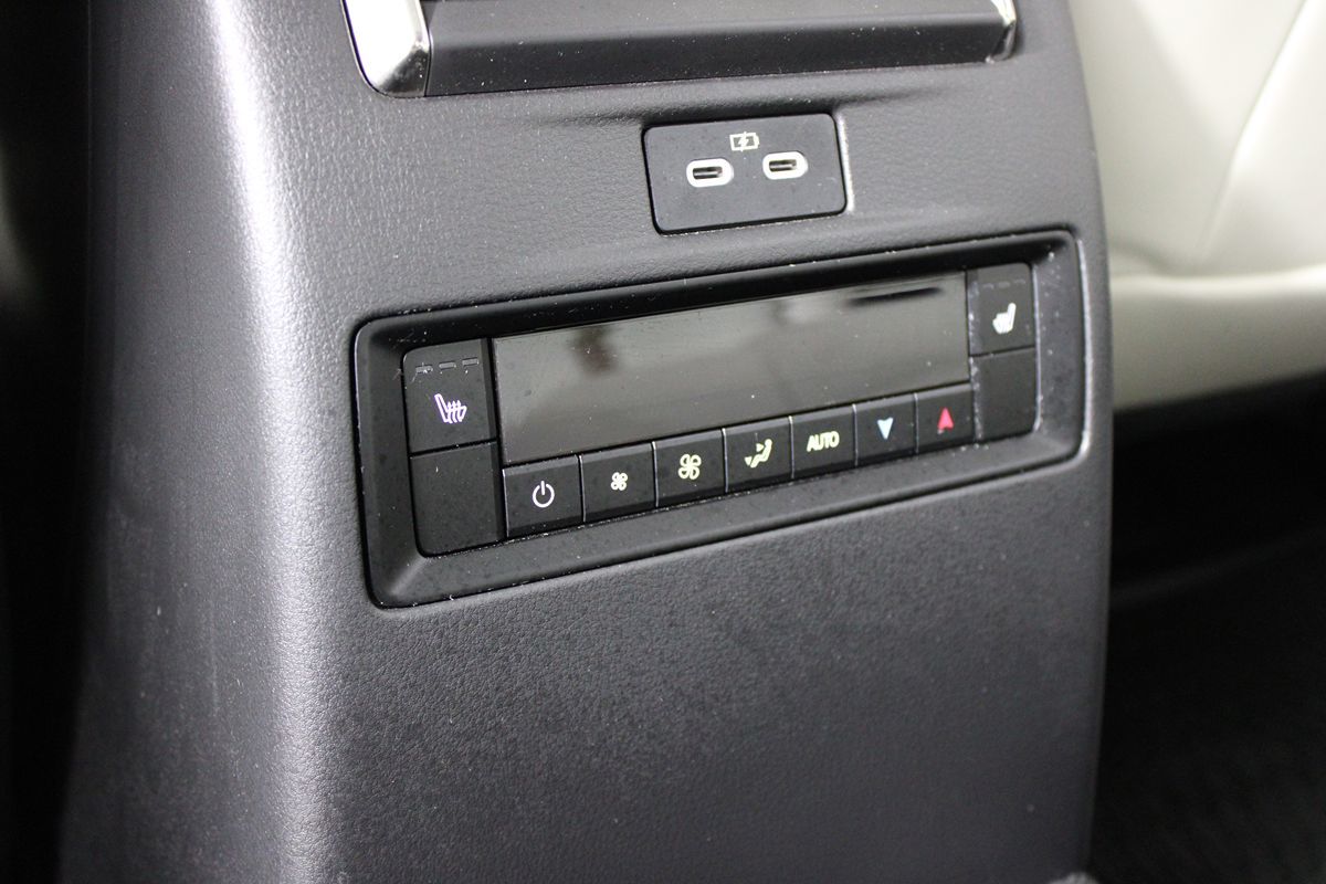 2024 Mazda CX-90 Premium Plus photo 32