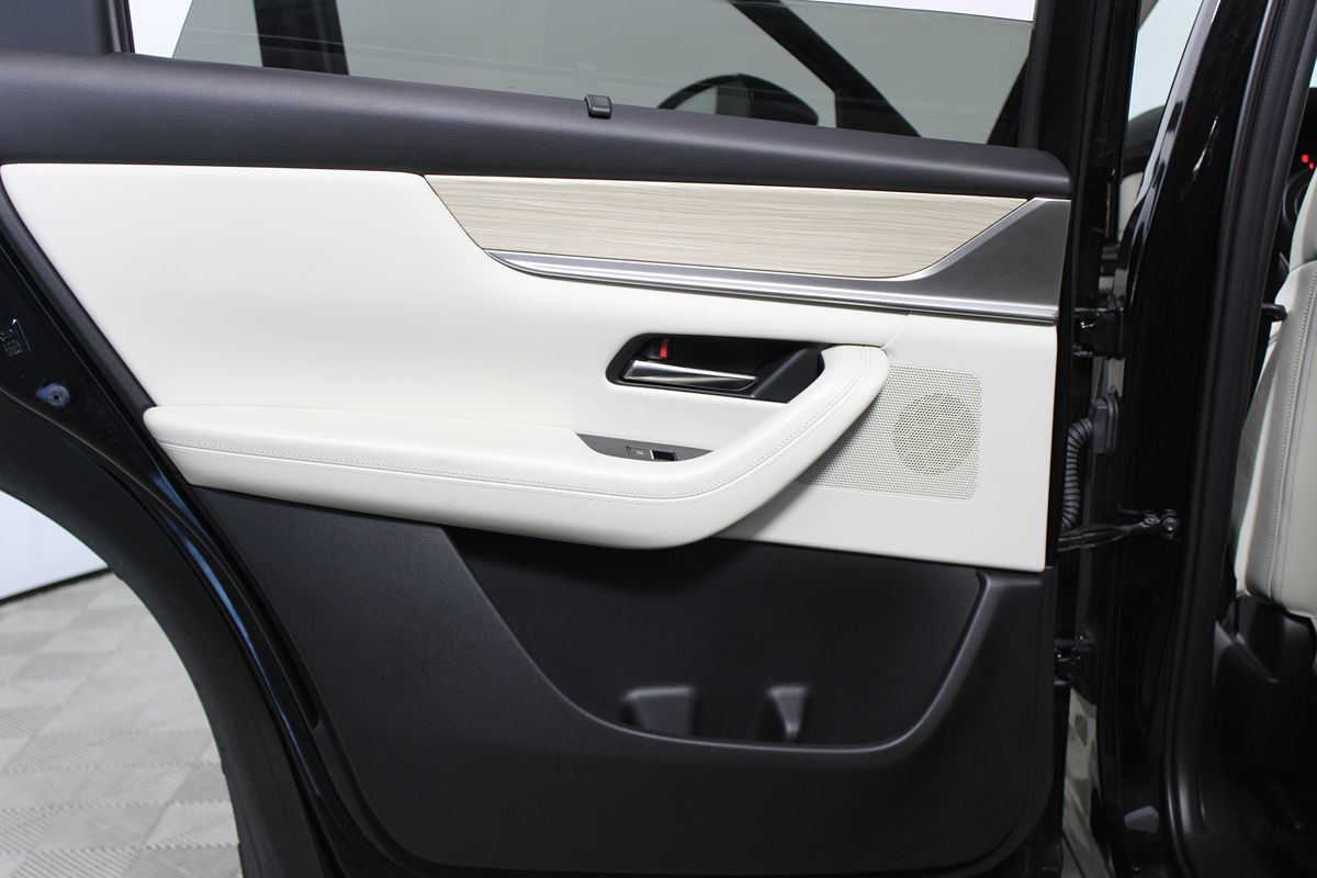 2024 Mazda CX-90 Premium Plus photo 34