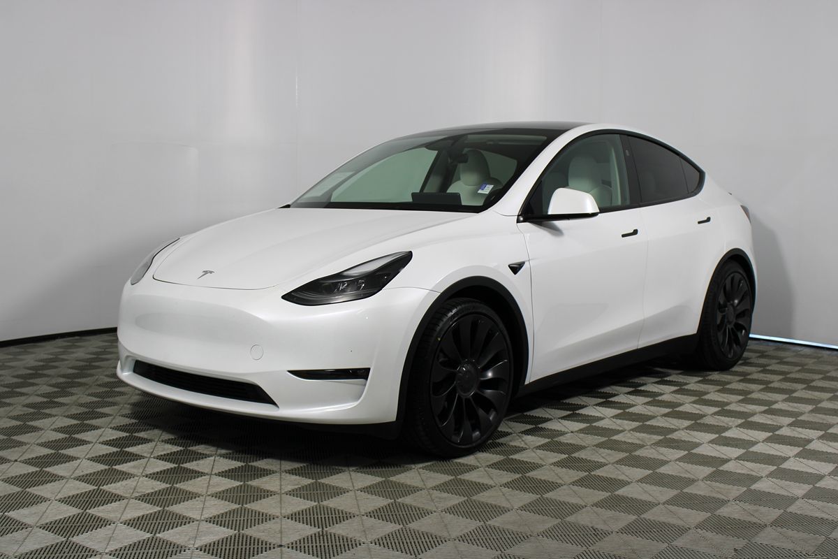 2024 Tesla Model Y Performance photo 3