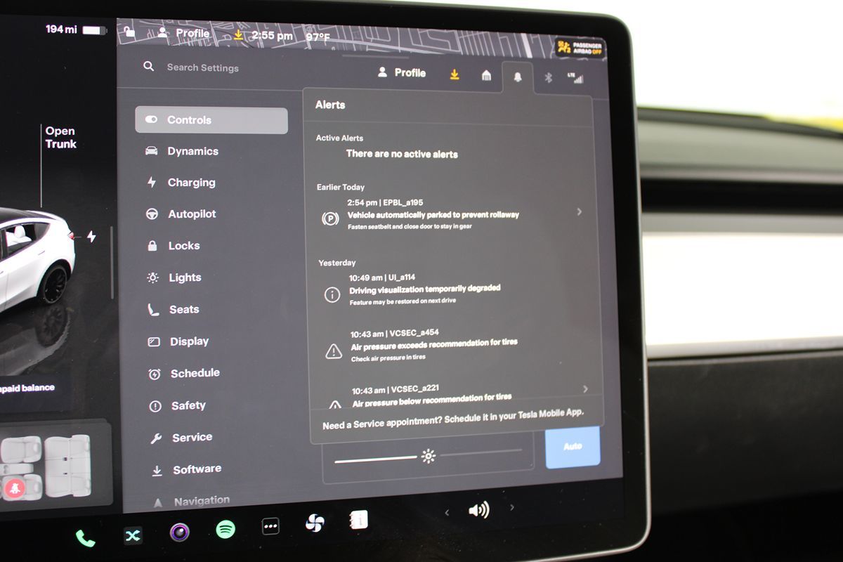 2024 Tesla Model Y Performance photo 10