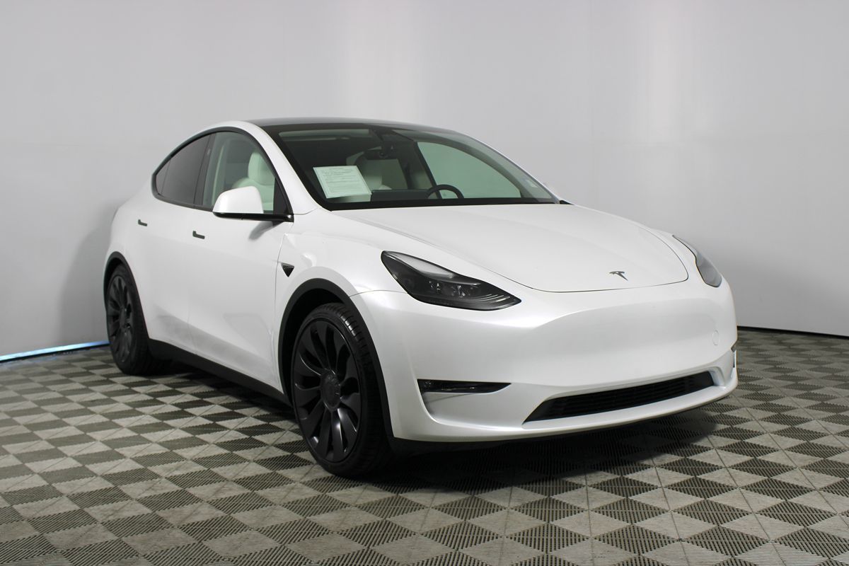 2024 Tesla Model Y Performance photo 17